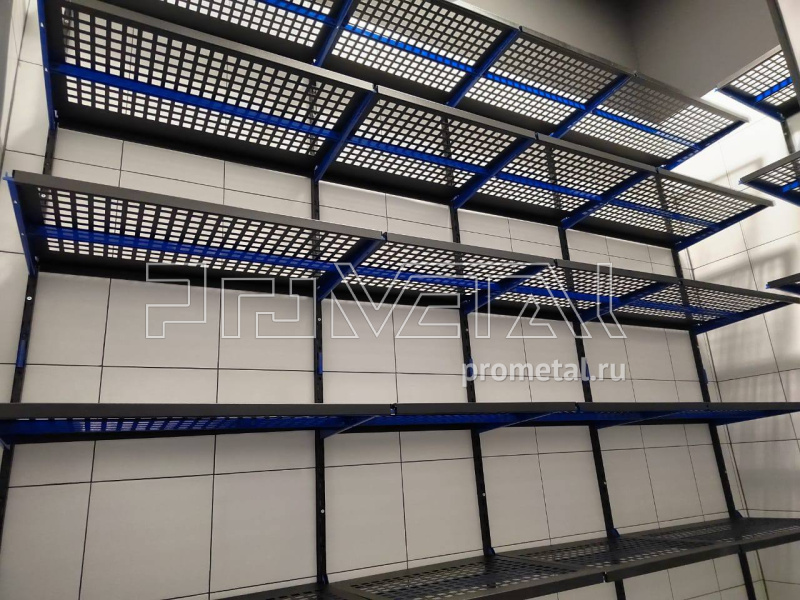 Полка с перфорацией для хранения